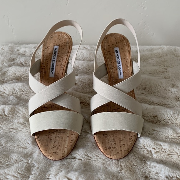 Manolo Blahnik Strappy Sandals.NWT. Size 38 1/2. Beige. Cork Detail. 3 1/2” Heel - Picture 3 of 10